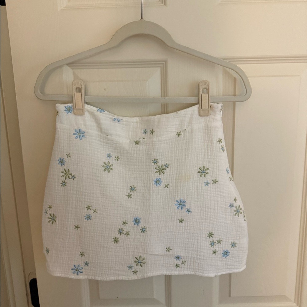 Mahina White Floral Mini Skirt